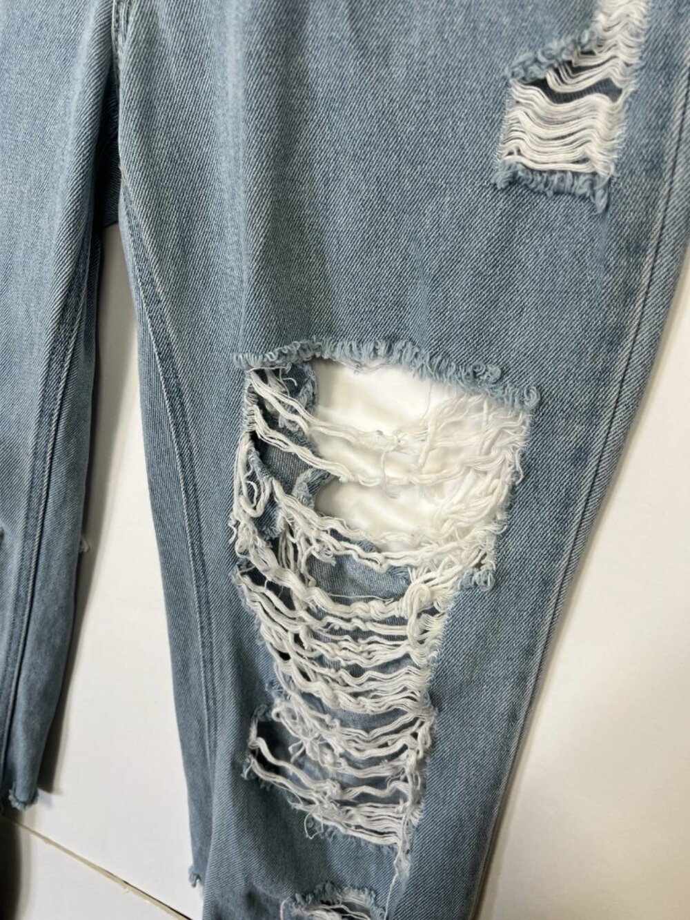 Cello Destroyed 90's High Rise Straight Leg Jeans Size 7 Waist 29" - Picture 10 of 11